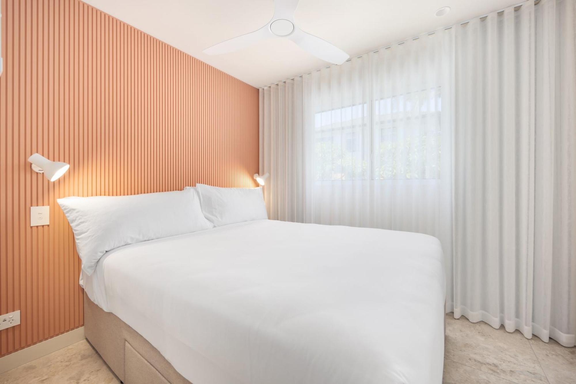 The Shores Miami Гоулд Коуст Стая снимка